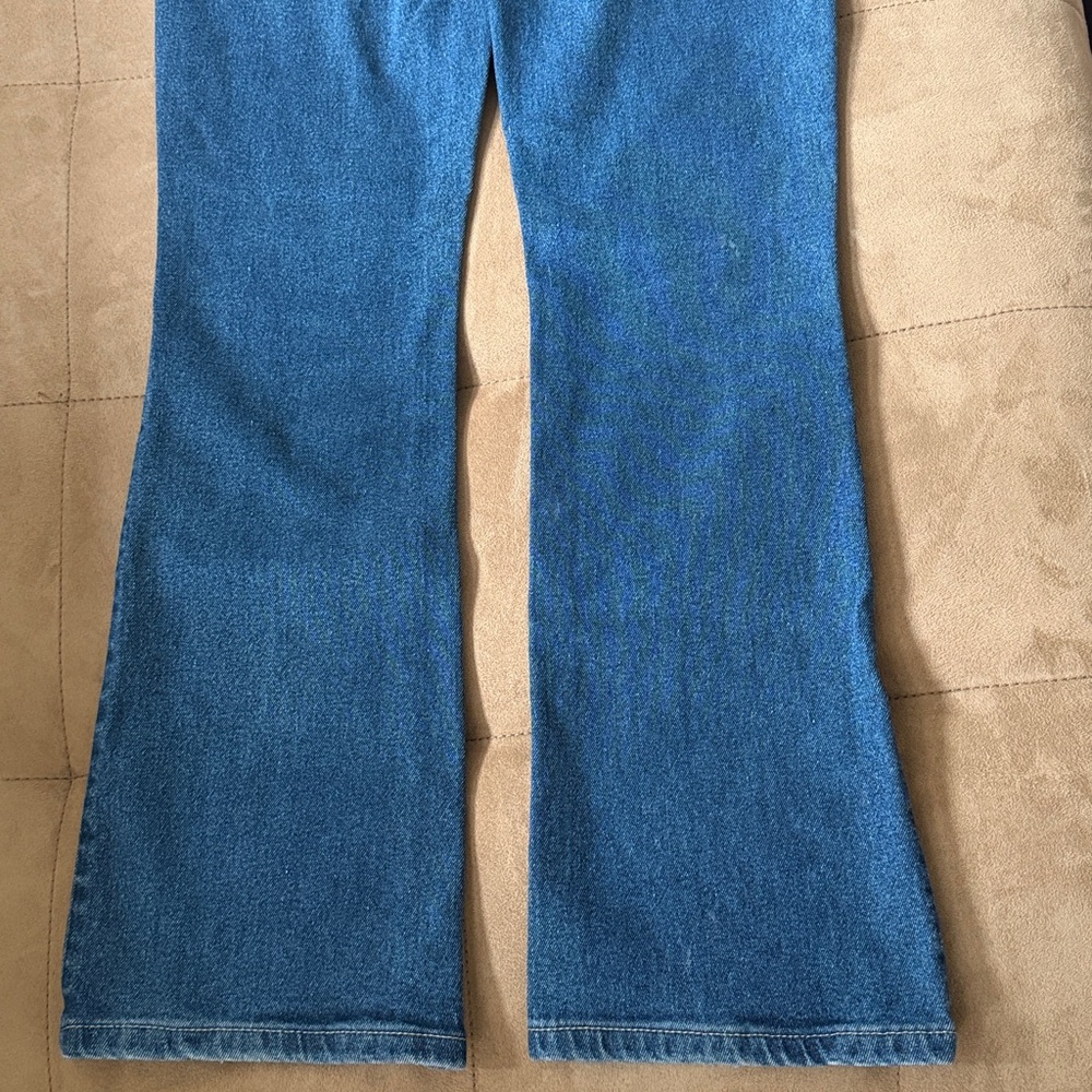 L'AGENCE Ruth High Rise Jeans - Picture 8 of 12